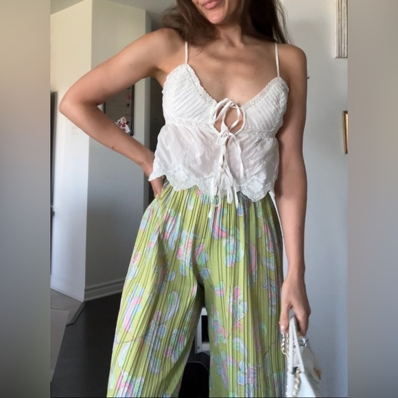 Floral Patterned cropped green pants - Picture 2 of 7